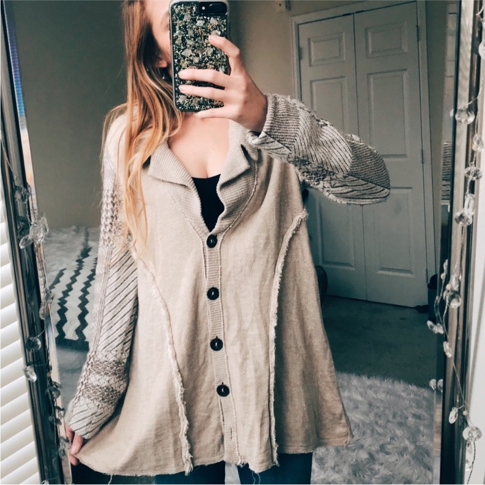Cozy Knit Cardigan with Patterned Sleeves - Picture 2 of 3
